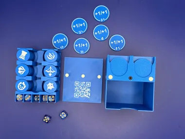 Everything in the box: organizer, magnetic lid, case, +1/+1 dials and dice