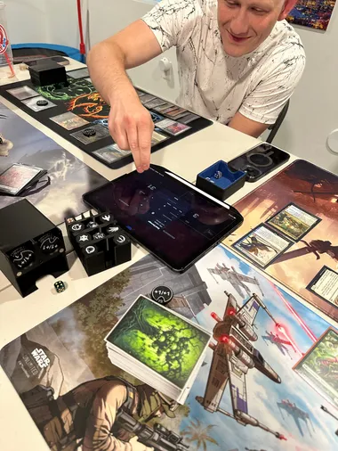 Any screen at the table becomes the tracker